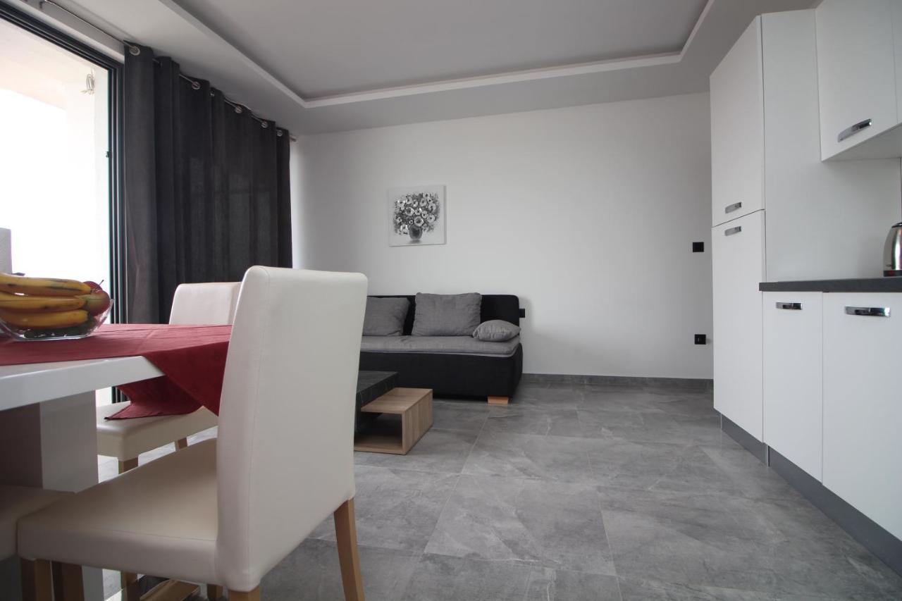 Apartments Toni Primošten Esterno foto