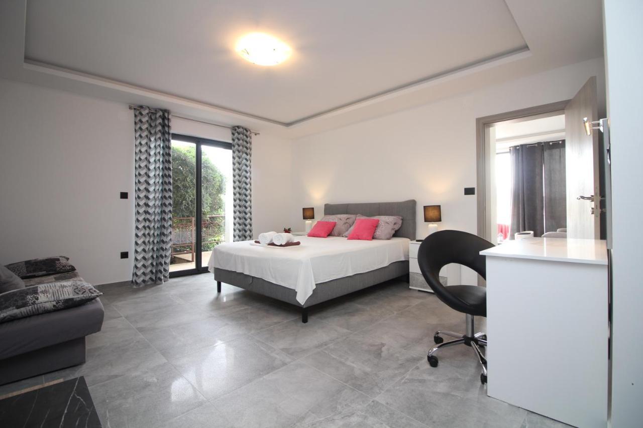 Apartments Toni Primošten Esterno foto