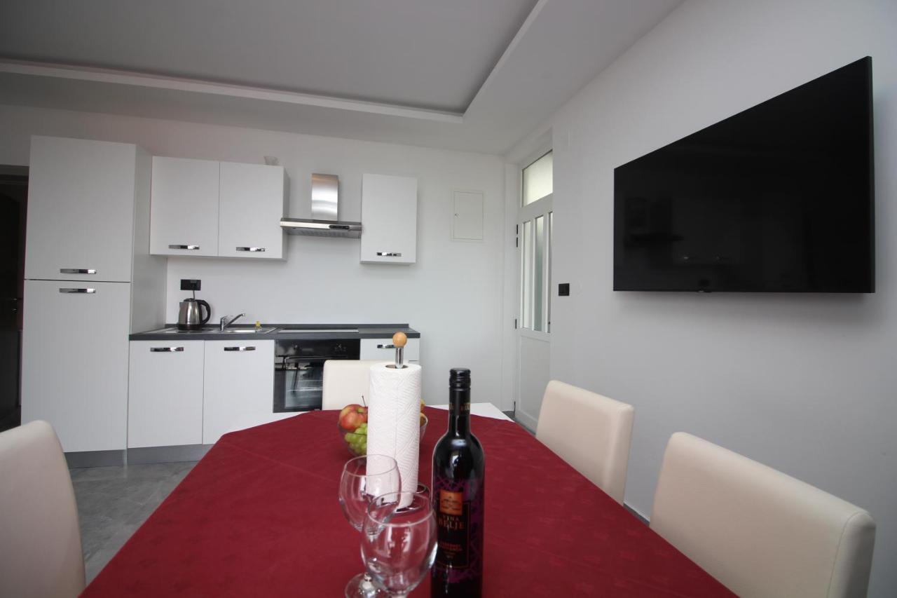 Apartments Toni Primošten Esterno foto